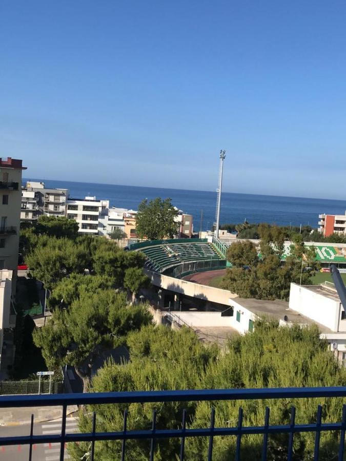 Casa Vacanza Nonna Adri モノーポリ エクステリア 写真